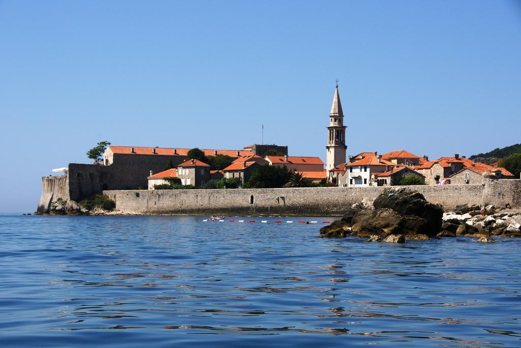 London Apartment Budva Luaran gambar